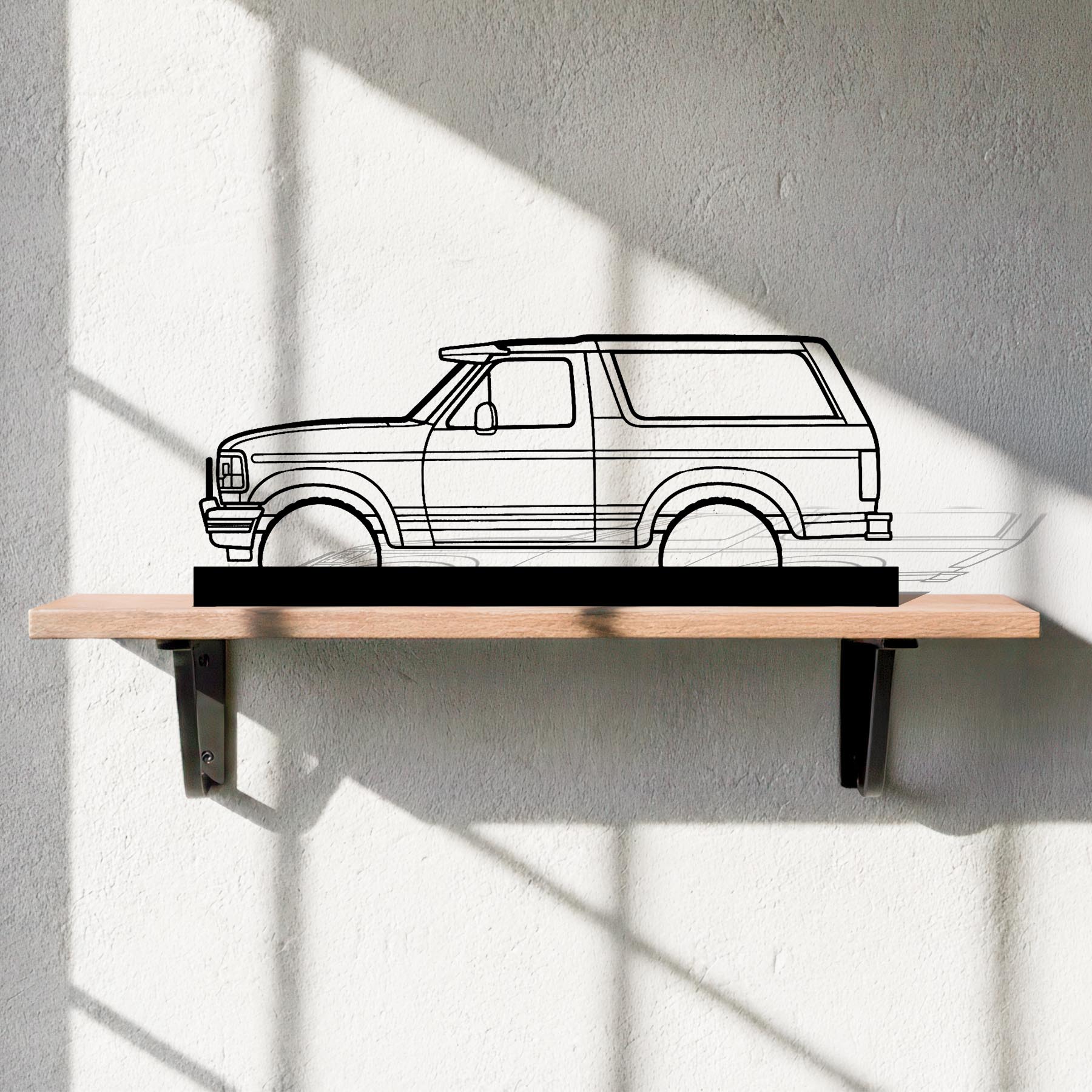 Bronco XLT 1995 Silhouette Metal Art Stand