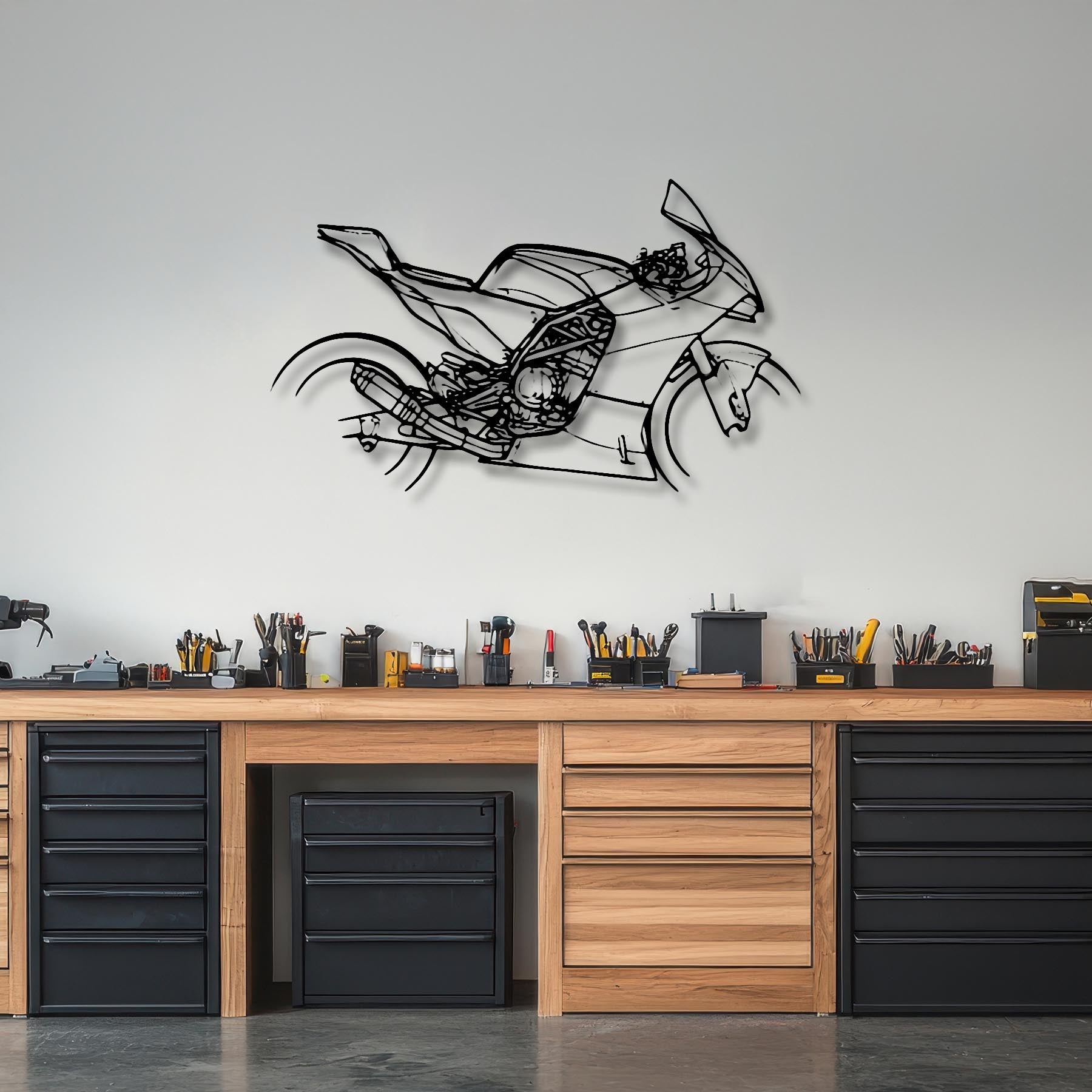 GP2 890R 2022 Silhouette Metal Wall Art