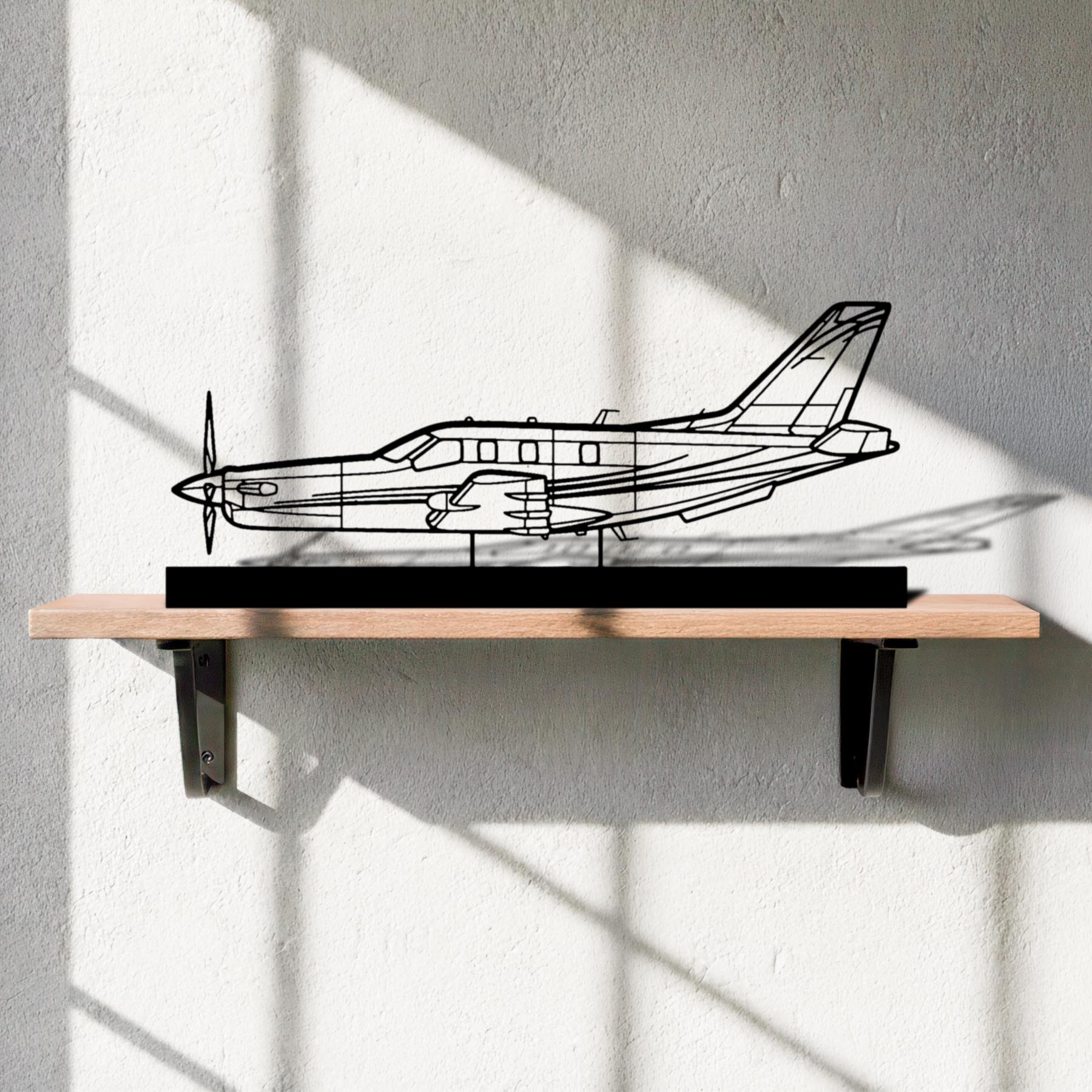 TBM 850 Silhouette Metal Art Stand