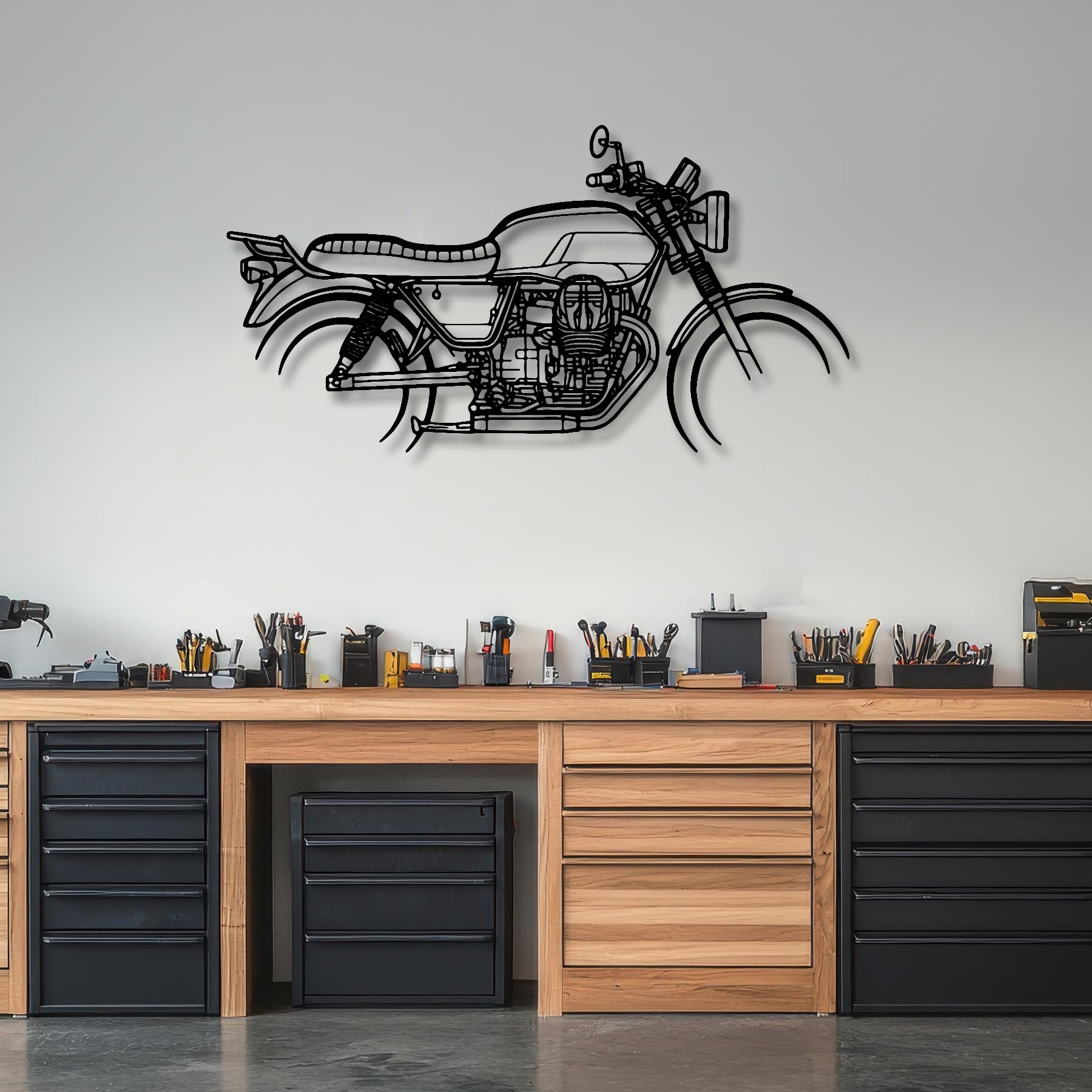 V7 3 2017 Silhouette Metal Wall Art