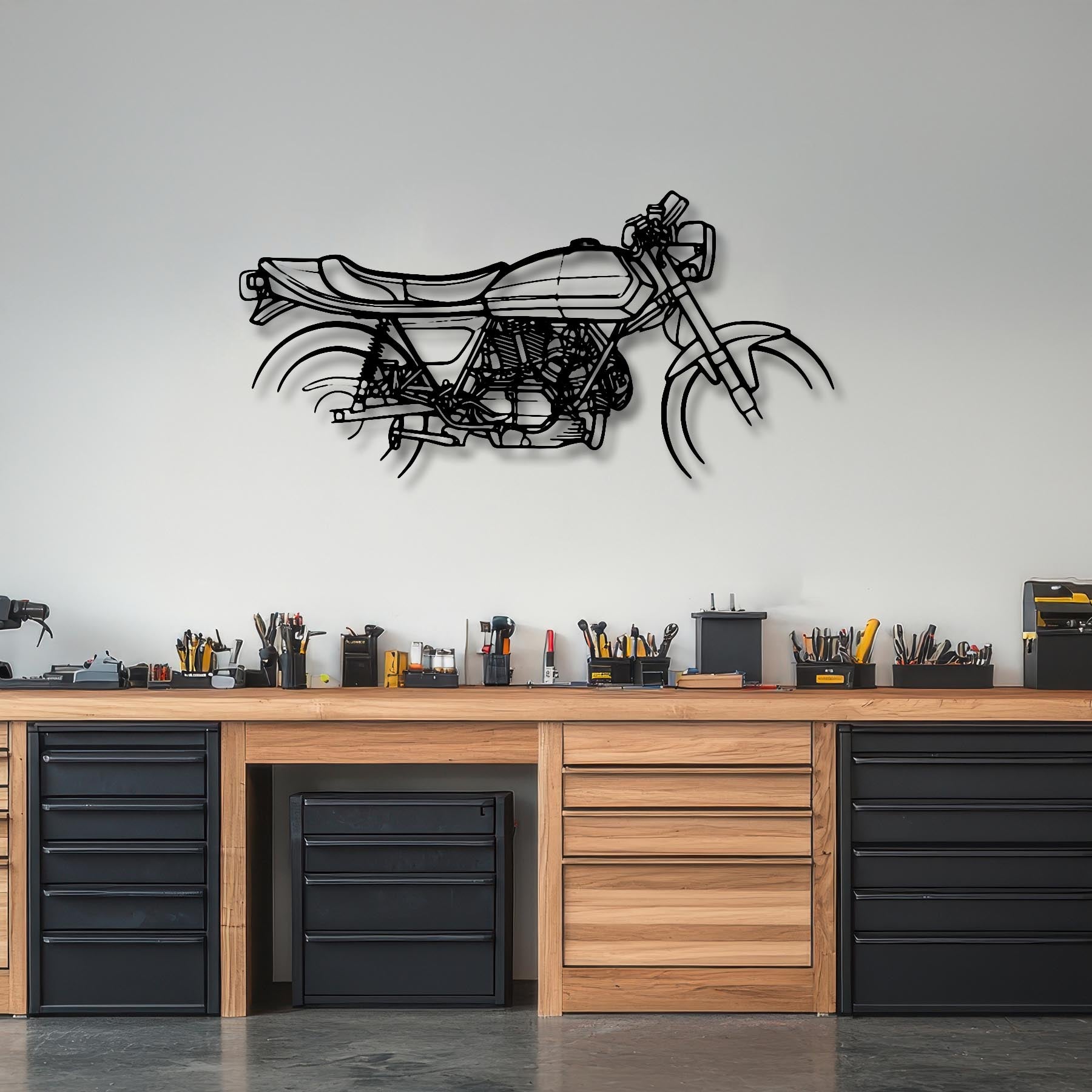 900SD Darmah 1976 Silhouette Metal Wall Art